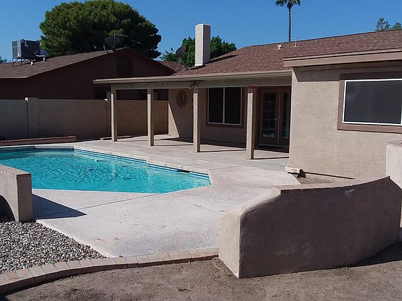 4th image of 4542 E Arapahoe St