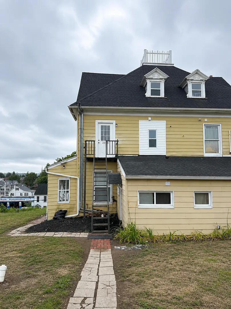 235 W Main St — Photo 1