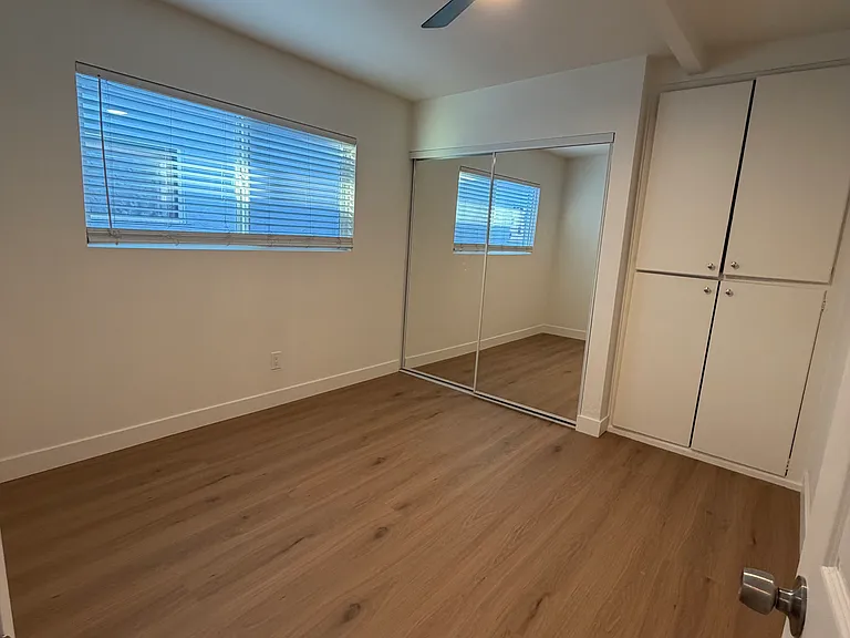 2704 Highland Ave — Photo 11