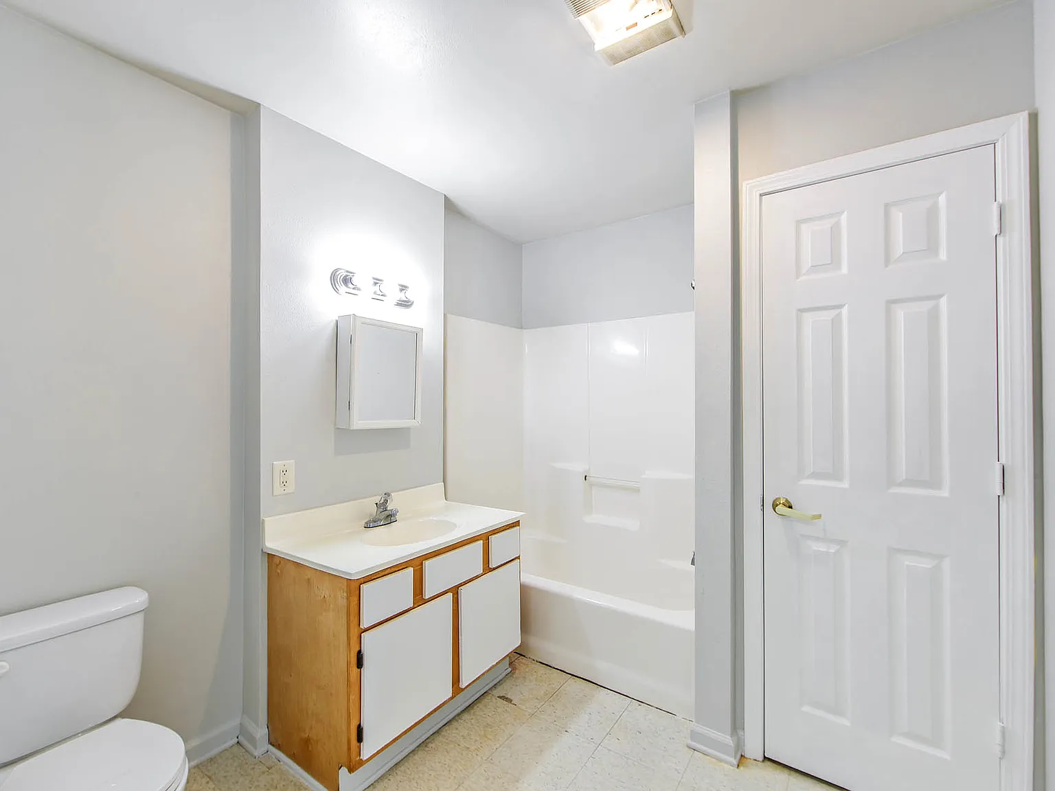 1200 Louise St — Photo 4