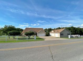 16718 W Jones Rd, Tahlequah, OK 74464