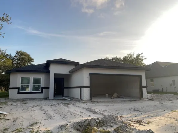 202 Forest Hls, Rockport, TX 78382