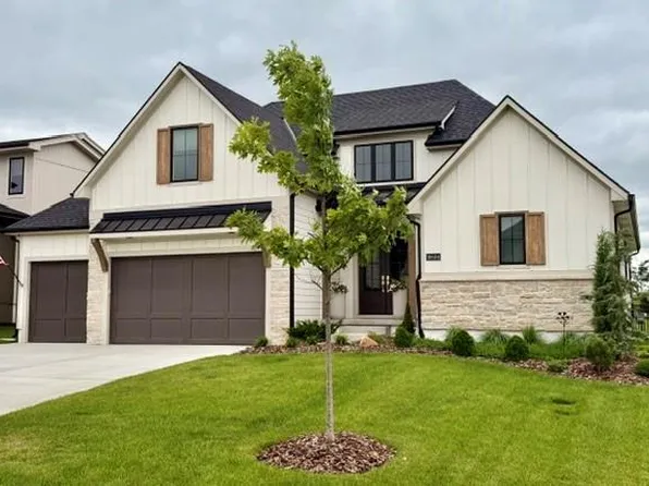 18604 Howe Dr, Overland Park, KS 66085