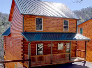817 String Run Way, Pigeon Forge, TN 37863
