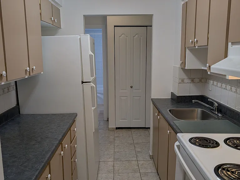 2044 Arrowsmith Dr #202A — Photo 8
