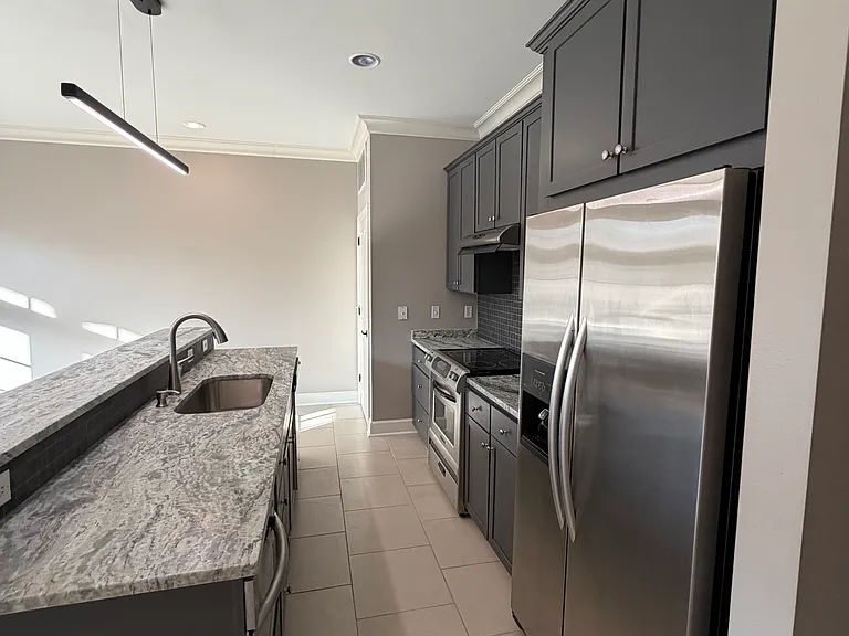 108 Alcaniz St #108 — Photo 10