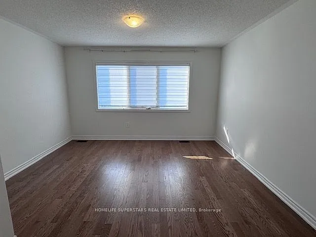 319 Bergamot Ave — Photo 10