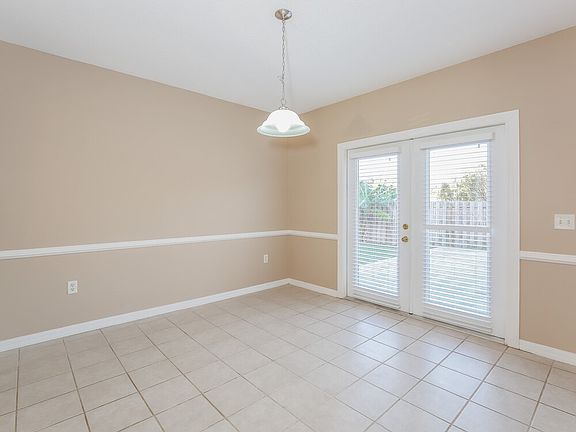4th image of 7209 48th Ave E