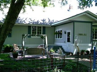 205 W 12th Rd, Phillips, NE 68865