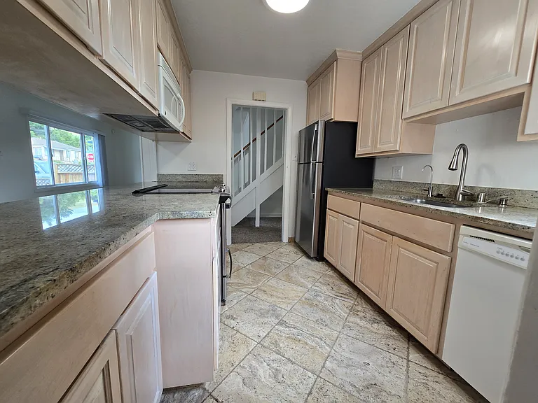 528 Larch Ave — Photo 11