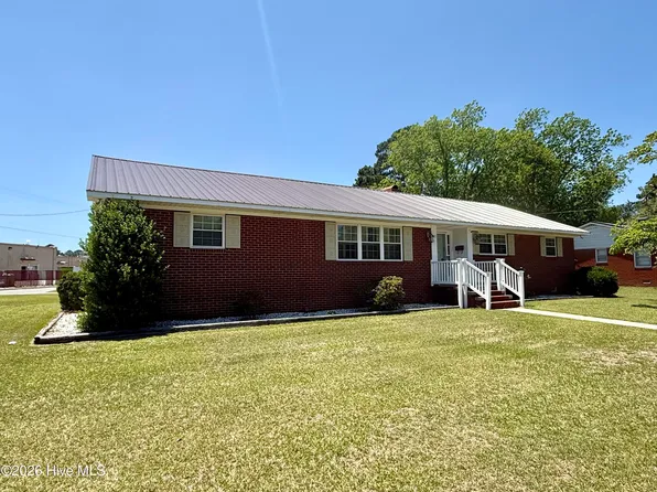 212 Sunset Drive, Williamston, NC 27892