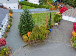 417 Scholey Cres, Lake Cowichan, BC V0R 2G1