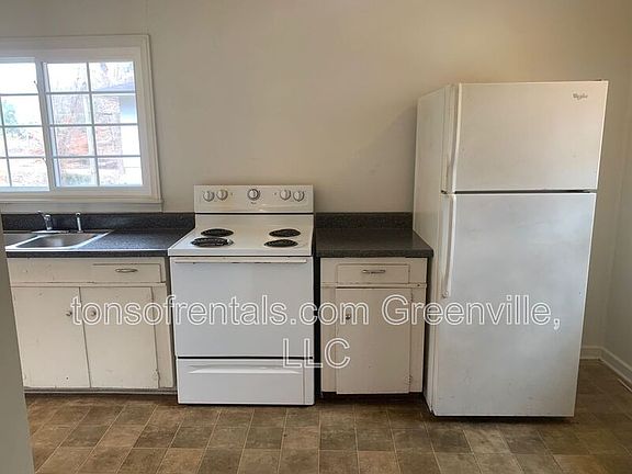 4th image of 791 Hillview St