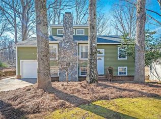 9306 Fairway Ridge Rd, Charlotte, NC 28277