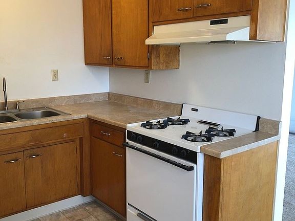 4th image of 1268 E Meta St APT 6