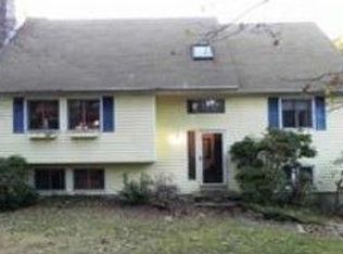 390 Sterling Rd, Jefferson, MA 01522