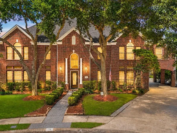 16 Fosters Ct, Sugar Land, TX 77479