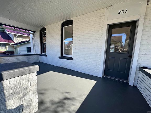 4th image of 203 S Martin St