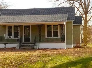 7870 Woodville Rd, West Paducah, KY 42086