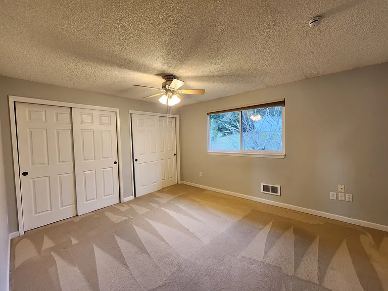 371 Melissa St — Photo 16