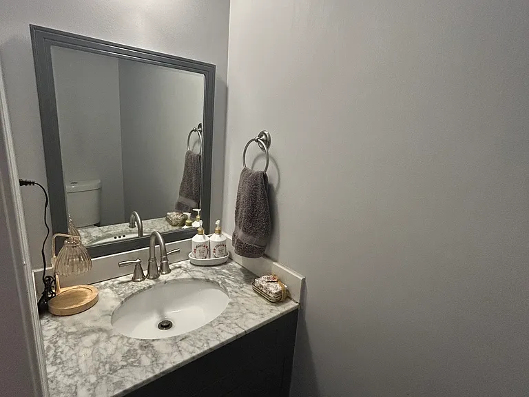 448 Saint Giles Ct — Photo 11