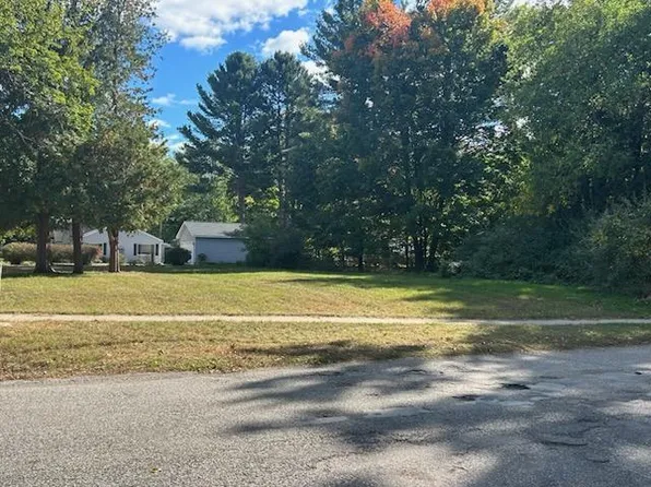 205 S Franklin St, Whitehall, MI 49461