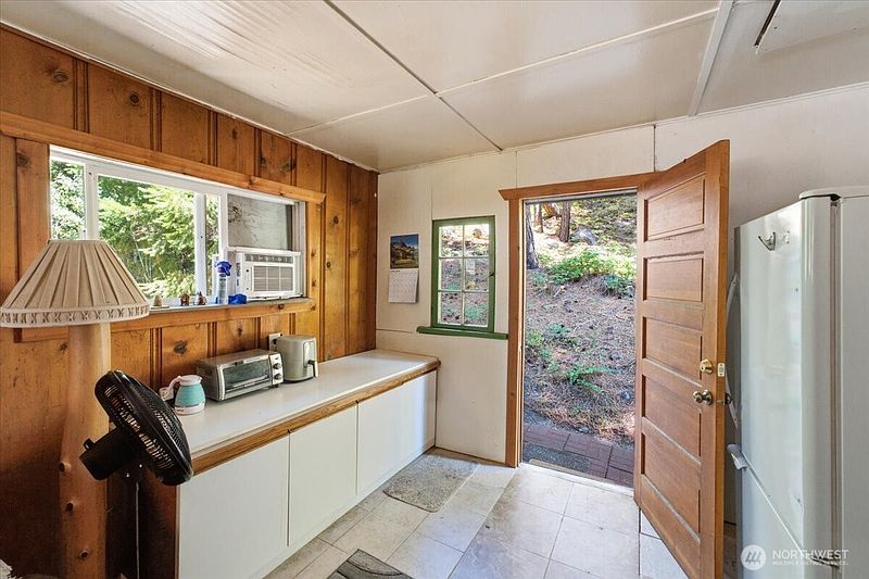 4th image of 17964 Entiat River Road