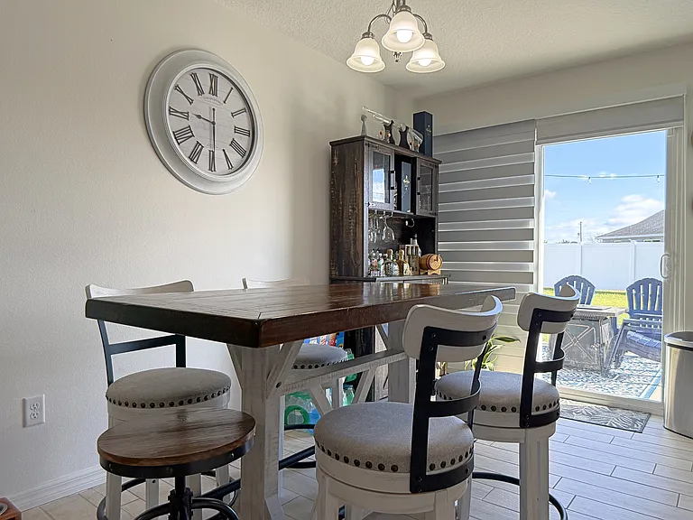 35 Laurel Crse — Photo 12