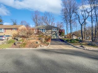 2 Ward Ave, Butler, NJ 07405
