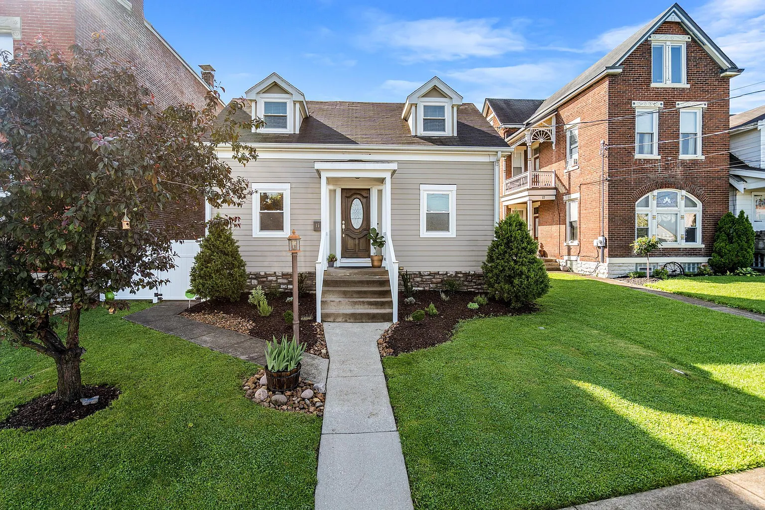 15 Biehl St photo 1