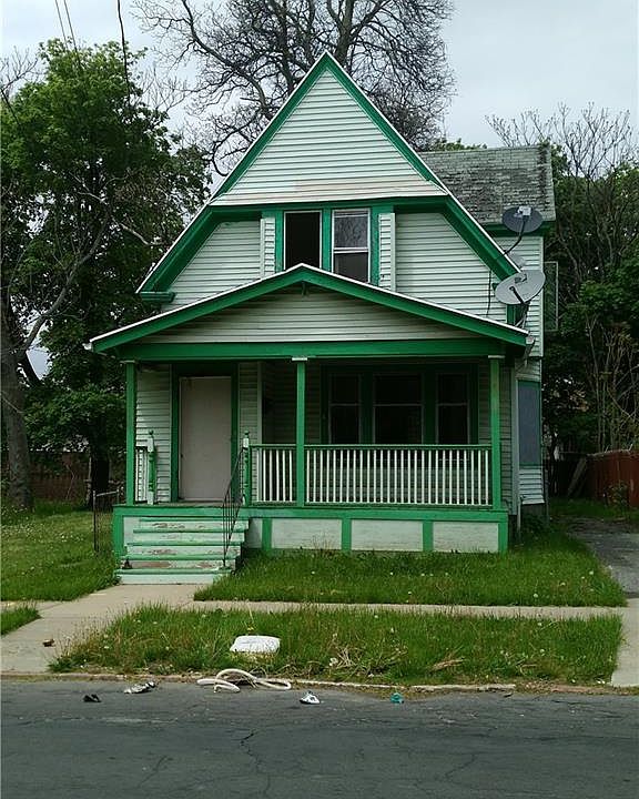 1st image of 496 Northampton St