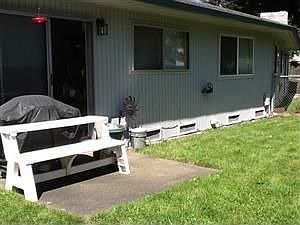 2nd image of 703 SE 110th Ave