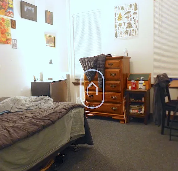 826 Huntington Ave — Photo 2
