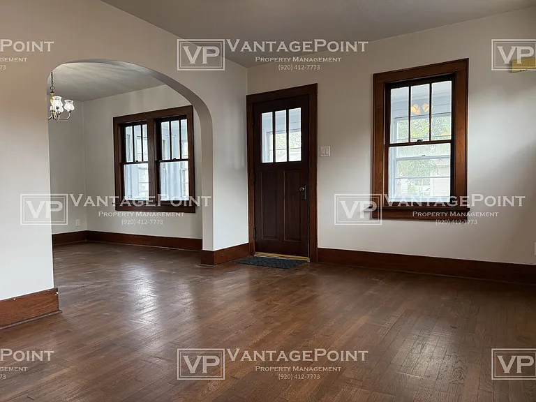 112 Cleveland St — Photo 4