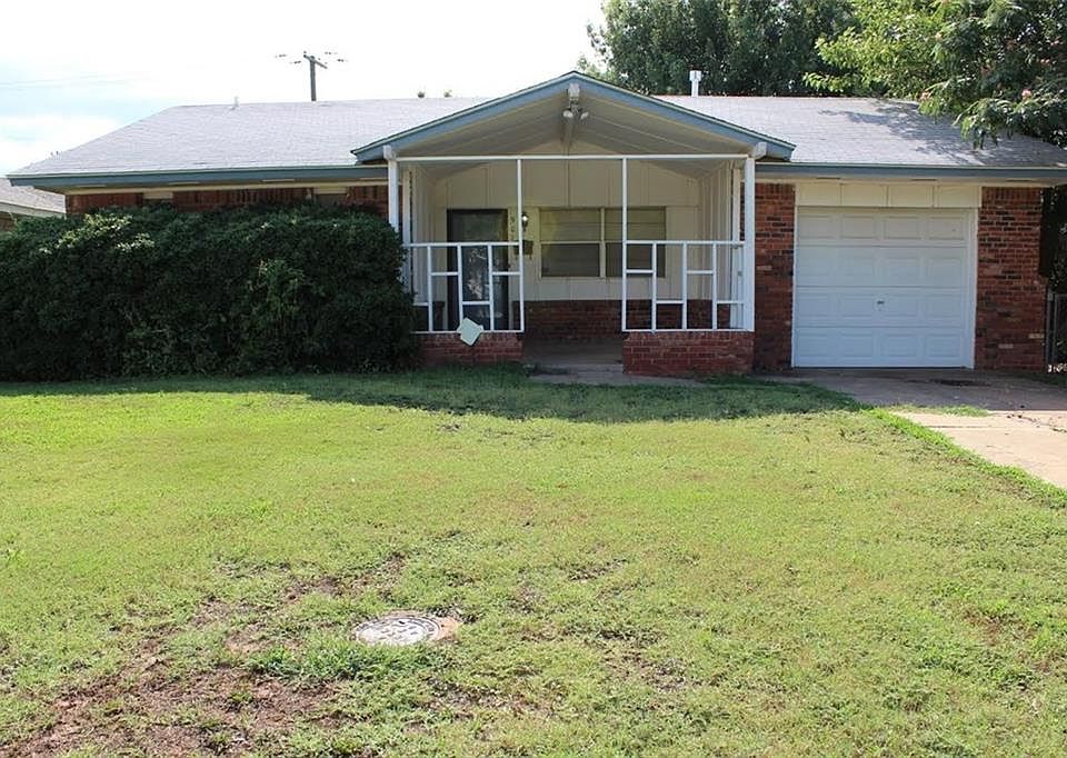 1st image of 901 Hampton Dr