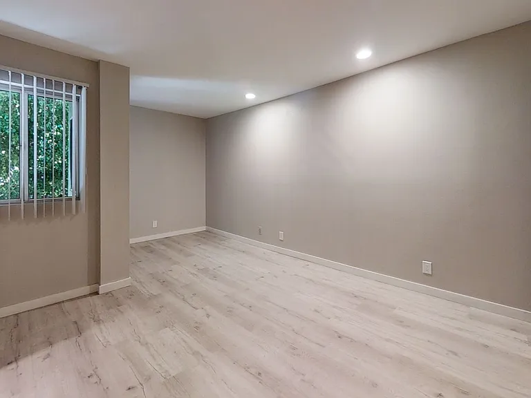 11263 Mississippi Ave — Photo 12