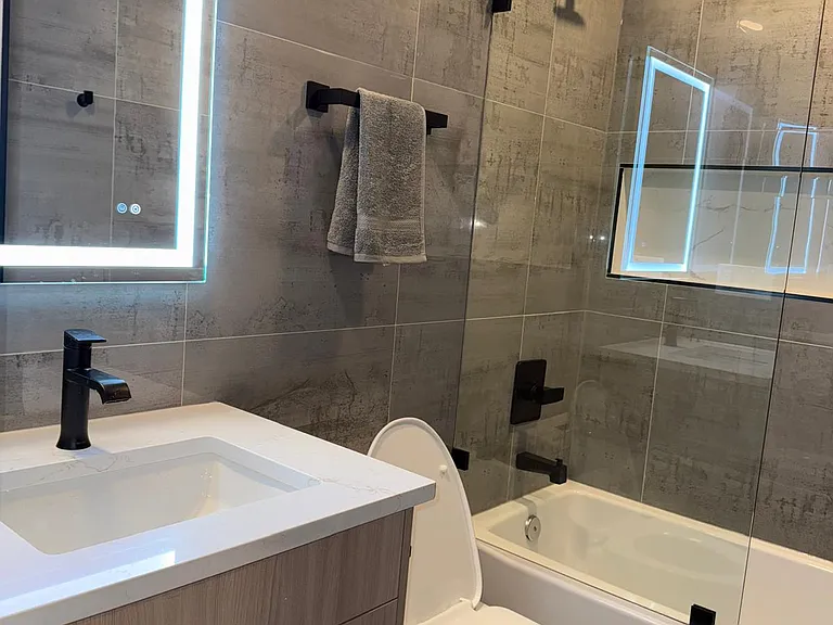 2305 Nicholson St SE #102 — Photo 12