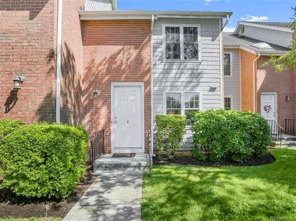 100 Strickland Road #8, Greenwich, CT 06807