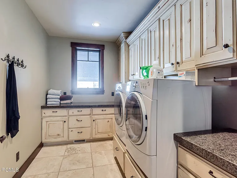 8235 N Sunrise Loop — Photo 36