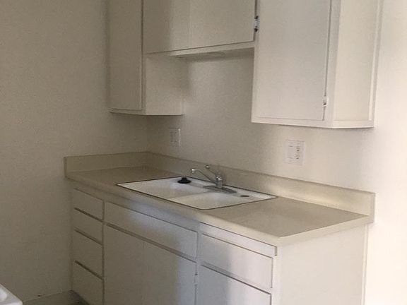 2nd image of 5959 Mandarin Dr APT O