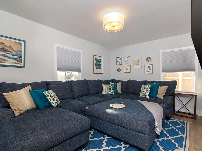 3820 Clark Ave — Photo 14