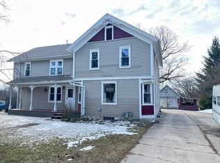 2715 Pleasant Valley Rd, Jackson, WI 53037