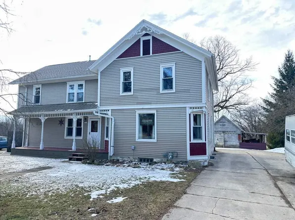 2715 Pleasant Valley ROAD, Jackson, WI 53037