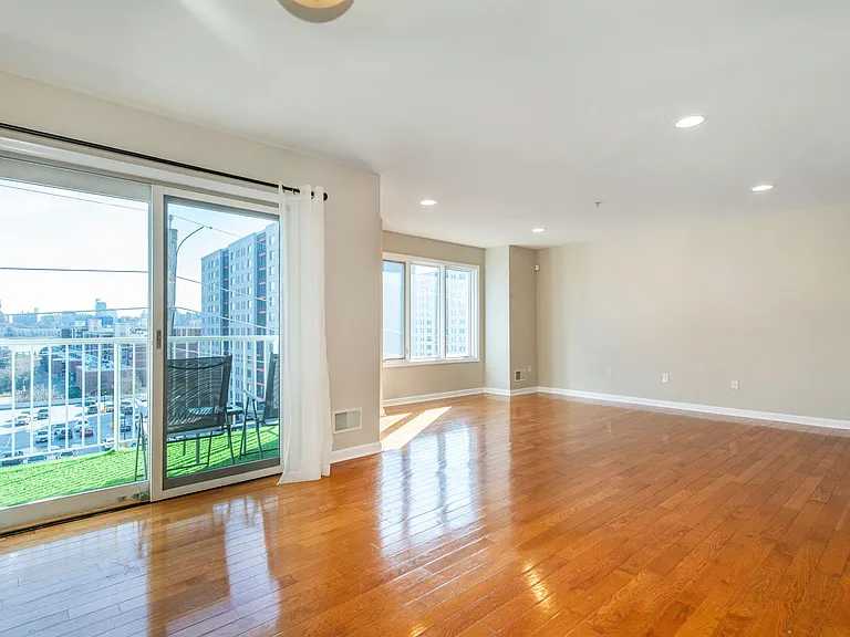 19 Legend Hills Dr — Photo 16