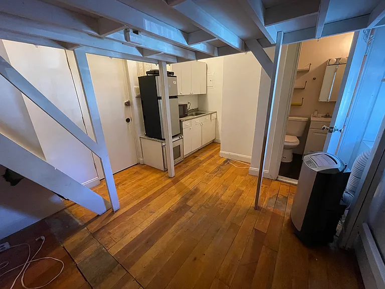 125 Green St #1K — Photo 2