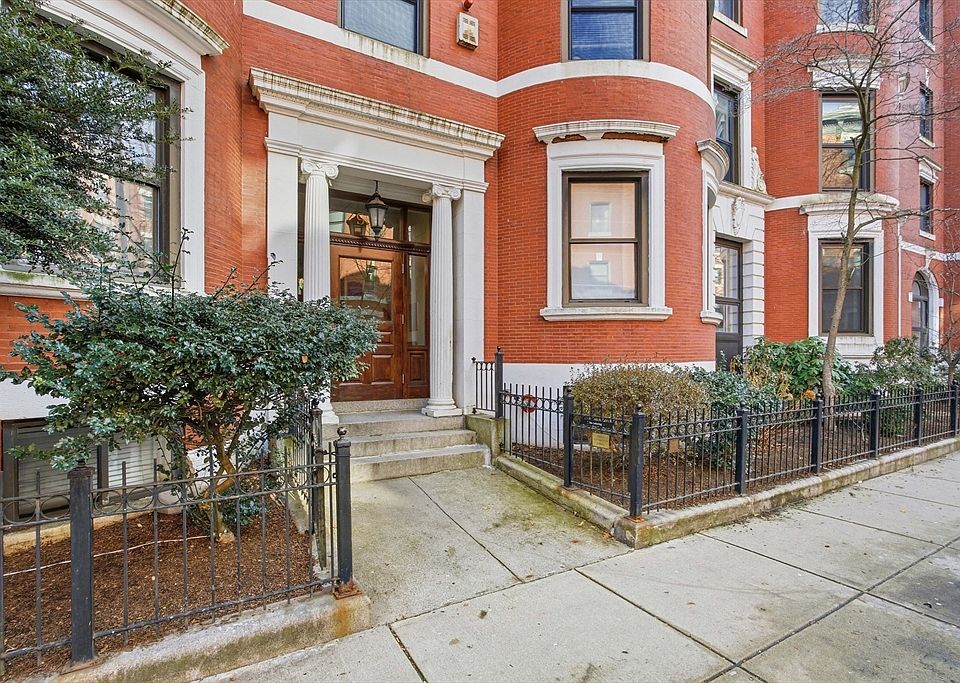 1st image of 96 Gainsborough St Unit 404W
