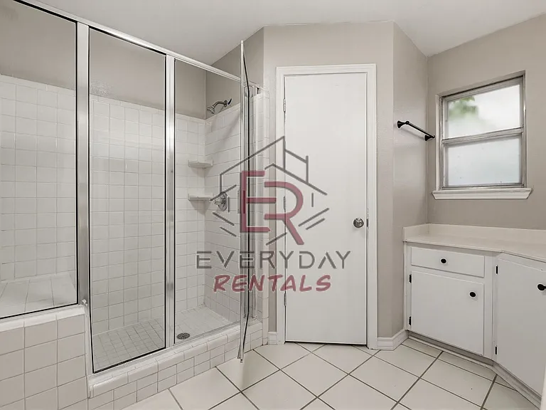 1310 Goodhue Dr — Photo 10