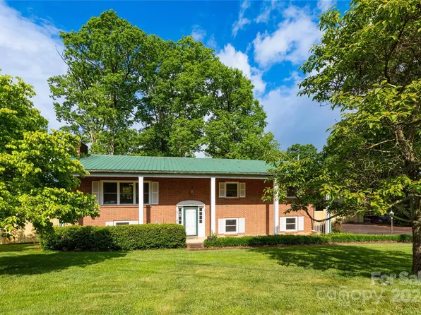 45 Leaf Ln, Clyde, NC 28721