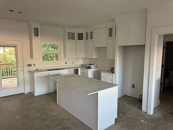 3rd image of 347 Springhill Dr