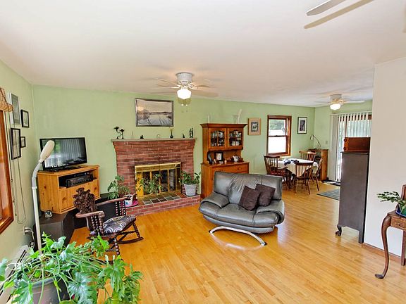 3rd image of 958 Muriel Peterson Dr